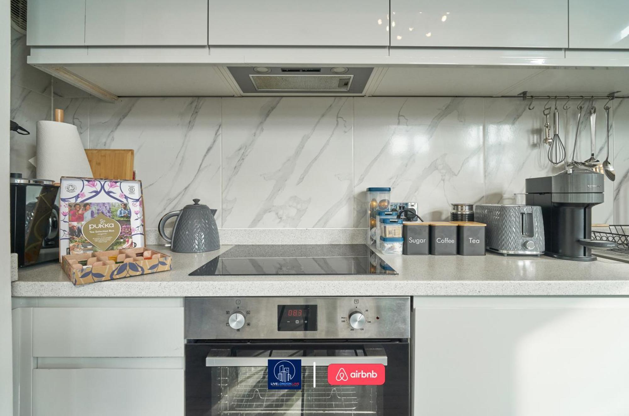 Last-Minute Specials L Sleeps Up To 4 Guests L One-Bedroom Apartment With King Bed And High Ceilings Near Camden By Live London Short Lets & Serviced Accommodation Ngoại thất bức ảnh