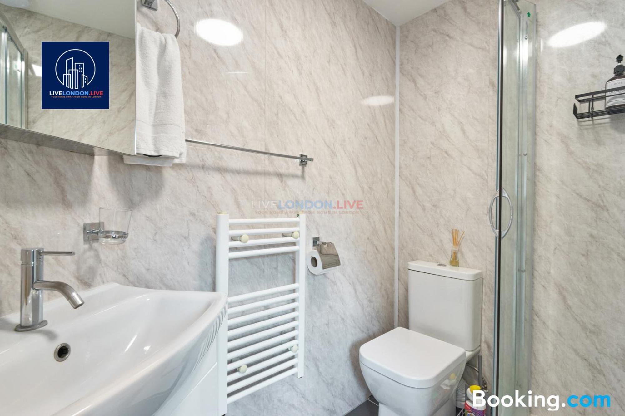 Last-Minute Specials L Sleeps Up To 4 Guests L One-Bedroom Apartment With King Bed And High Ceilings Near Camden By Live London Short Lets & Serviced Accommodation Ngoại thất bức ảnh
