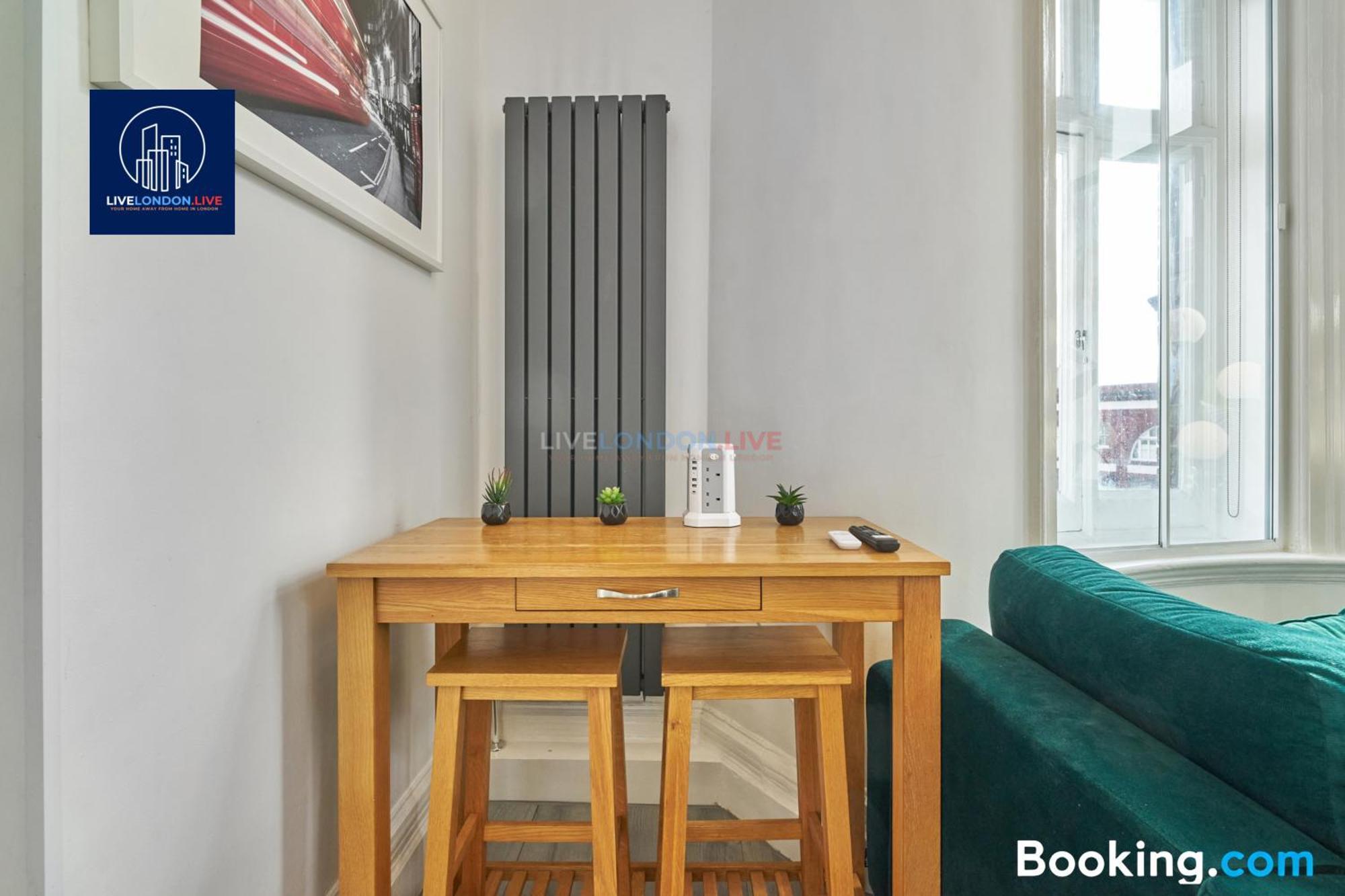 Last-Minute Specials L Sleeps Up To 4 Guests L One-Bedroom Apartment With King Bed And High Ceilings Near Camden By Live London Short Lets & Serviced Accommodation Ngoại thất bức ảnh